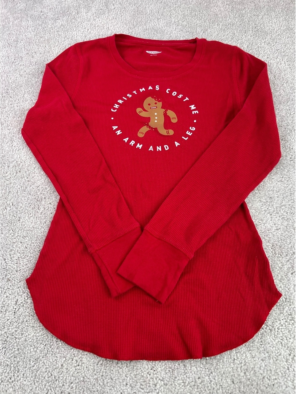 Old Navy Women's Red Long Sleeve Christmas T-Shirt with Gingerbread Print, SizeS